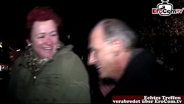 Deutsche hässliche rothaarige Hausfrau von der Straße gefickt vom Opa