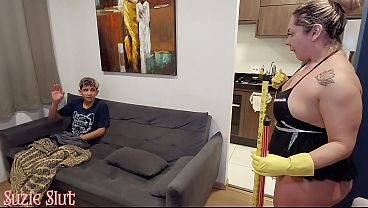 Empregada Coroa da o Cú gostoso para Filho do patrão (VIDEO COMPLETO NO RED)