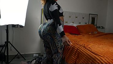 big ole booty in pallazo pants